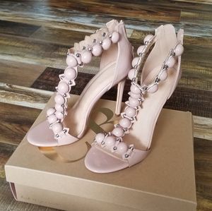 NWT/BOX Beautiful Nude Heels